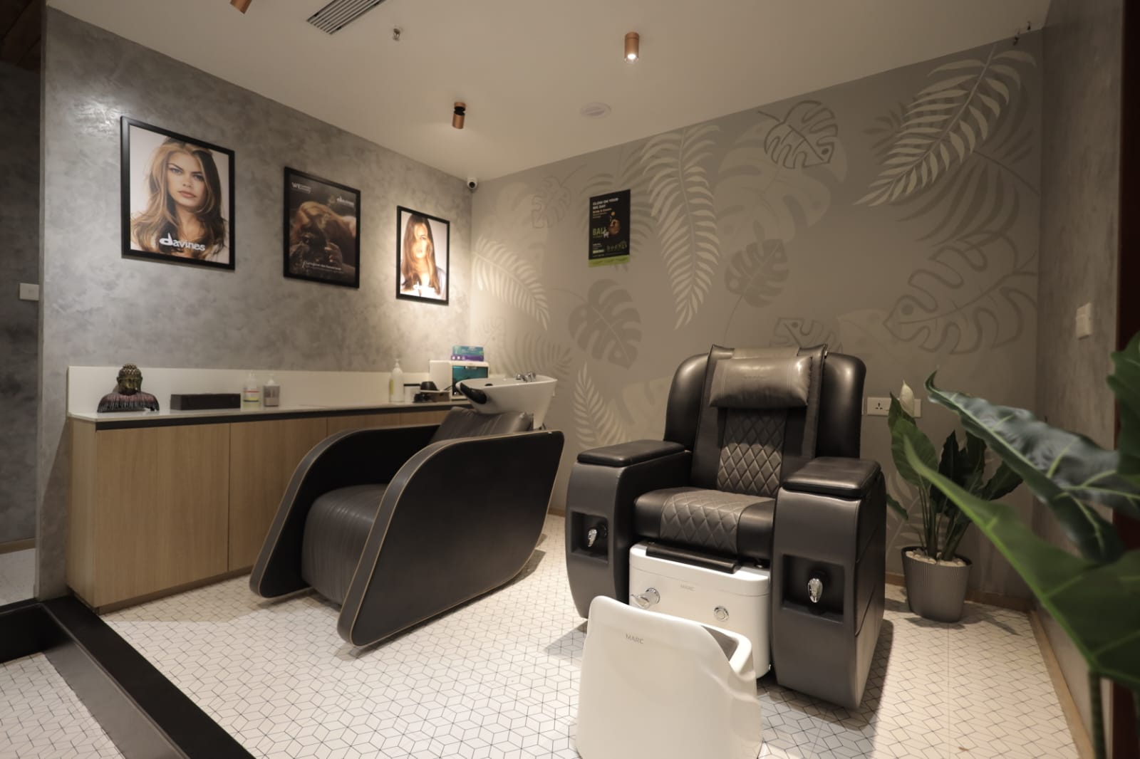 BODHIS SALON AND SPA Gallery 8